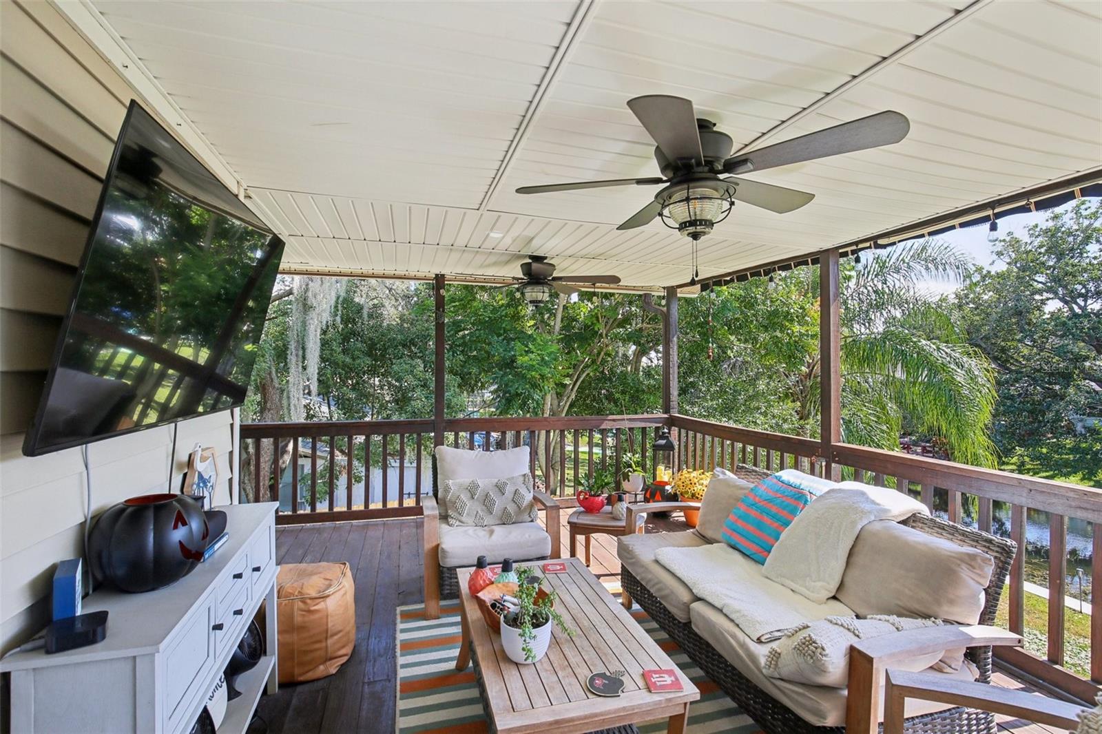 LAKE TARPON ESTATES - Residential