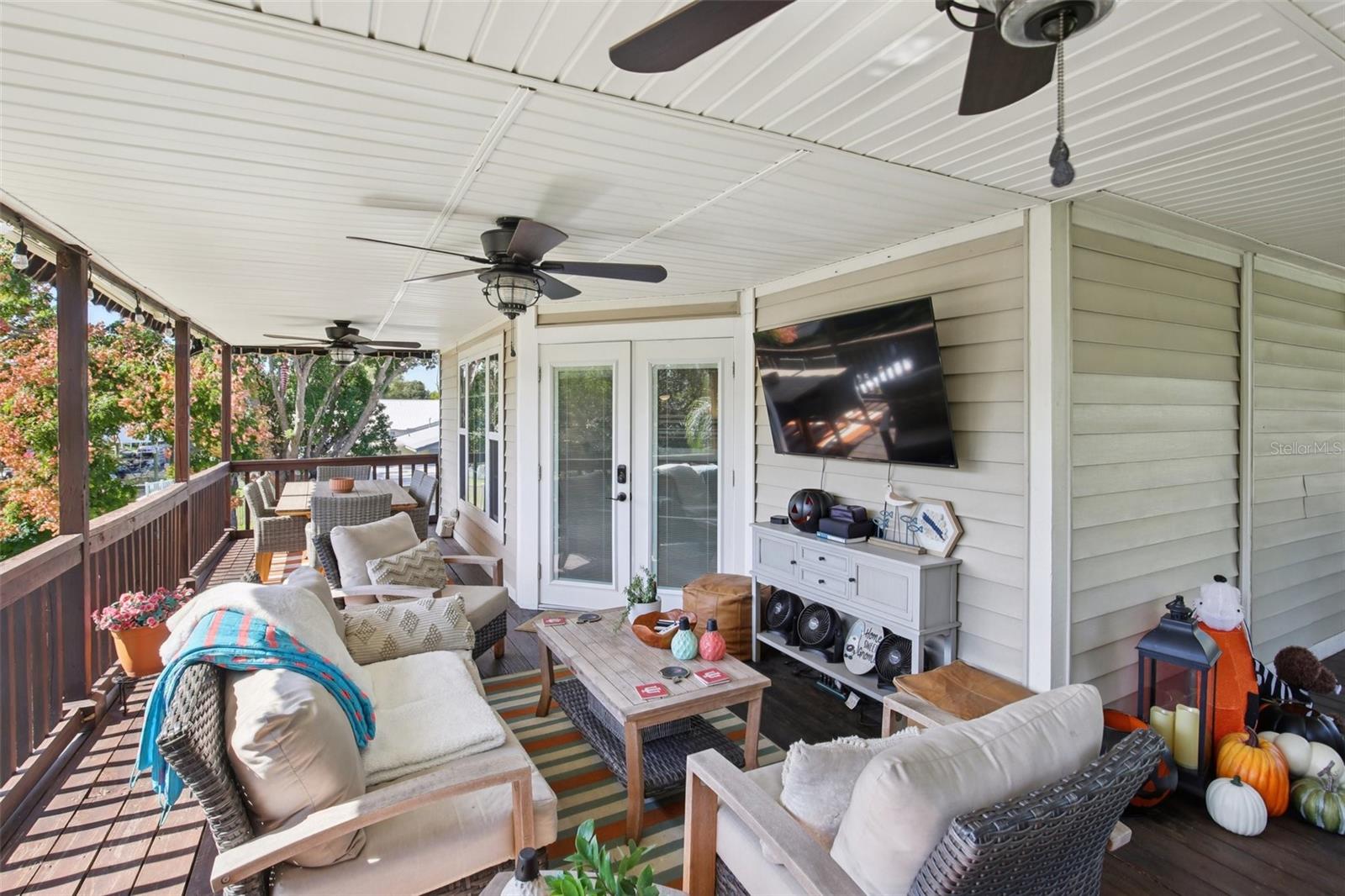 LAKE TARPON ESTATES - Residential