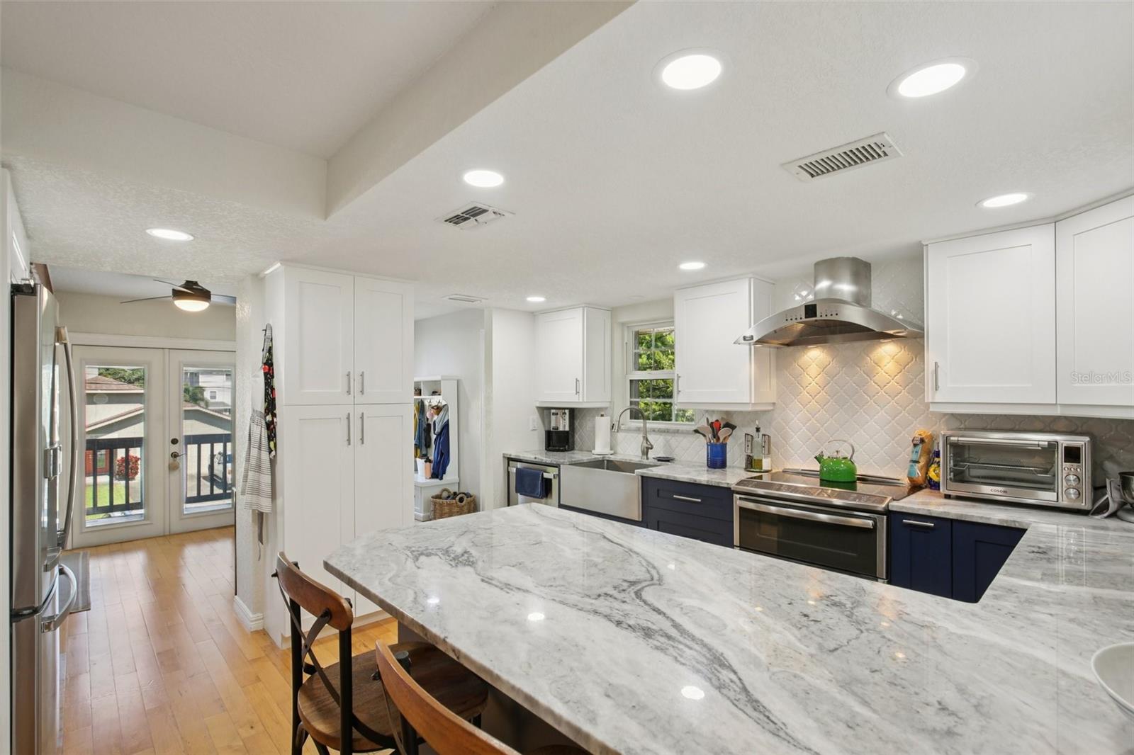 LAKE TARPON ESTATES - Residential