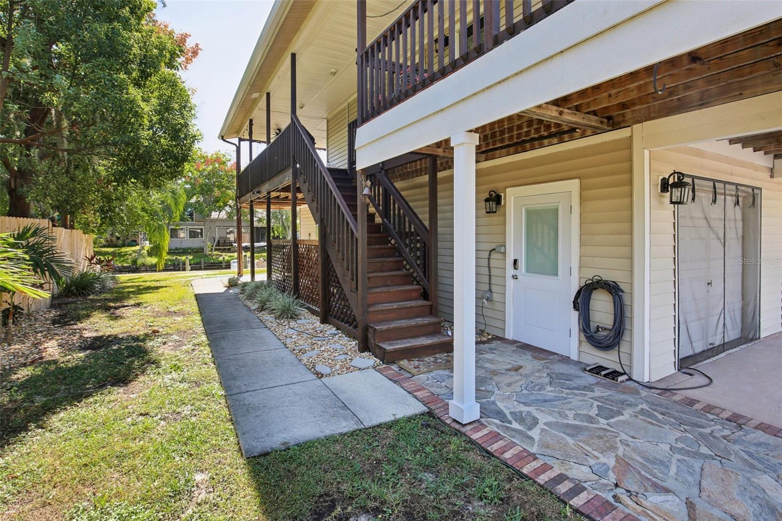 LAKE TARPON ESTATES - Residential