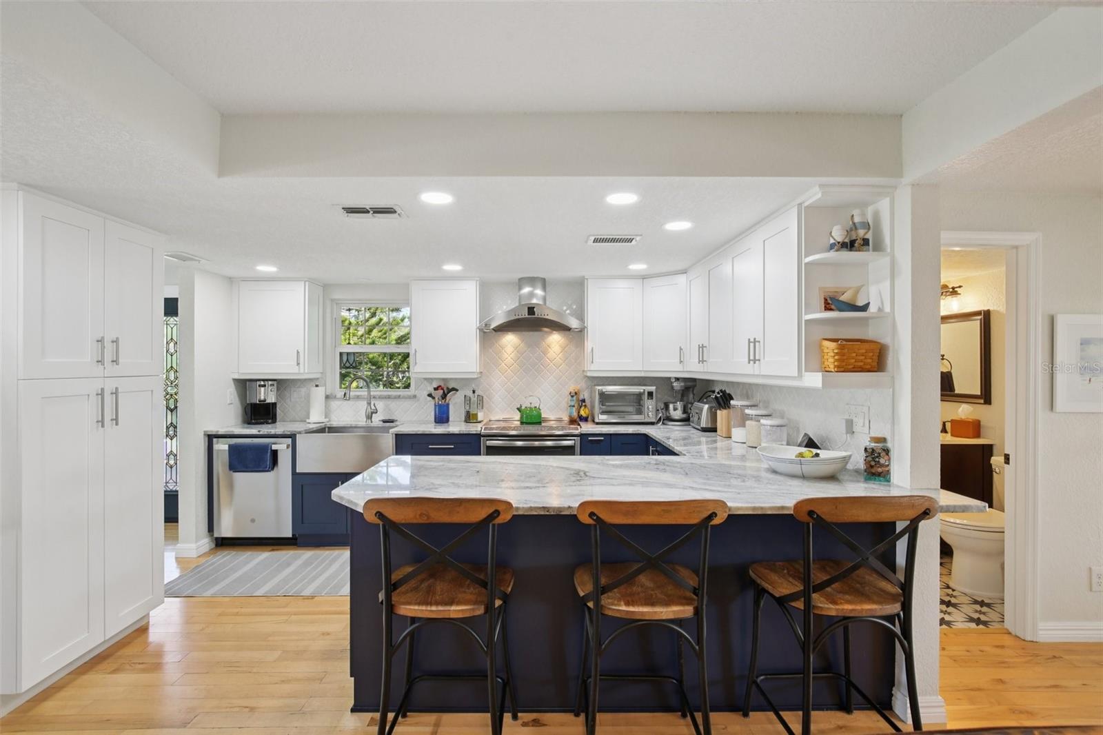 LAKE TARPON ESTATES - Residential