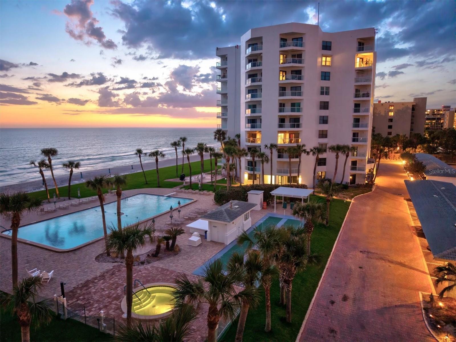 PRIVATEER NORTH - Residential