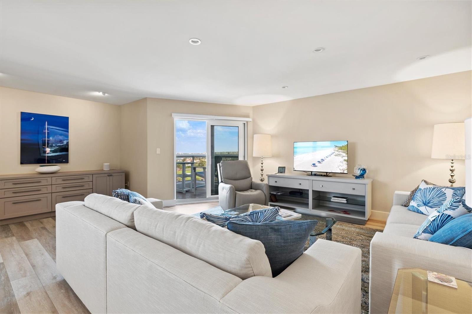 PRIVATEER NORTH - Residential