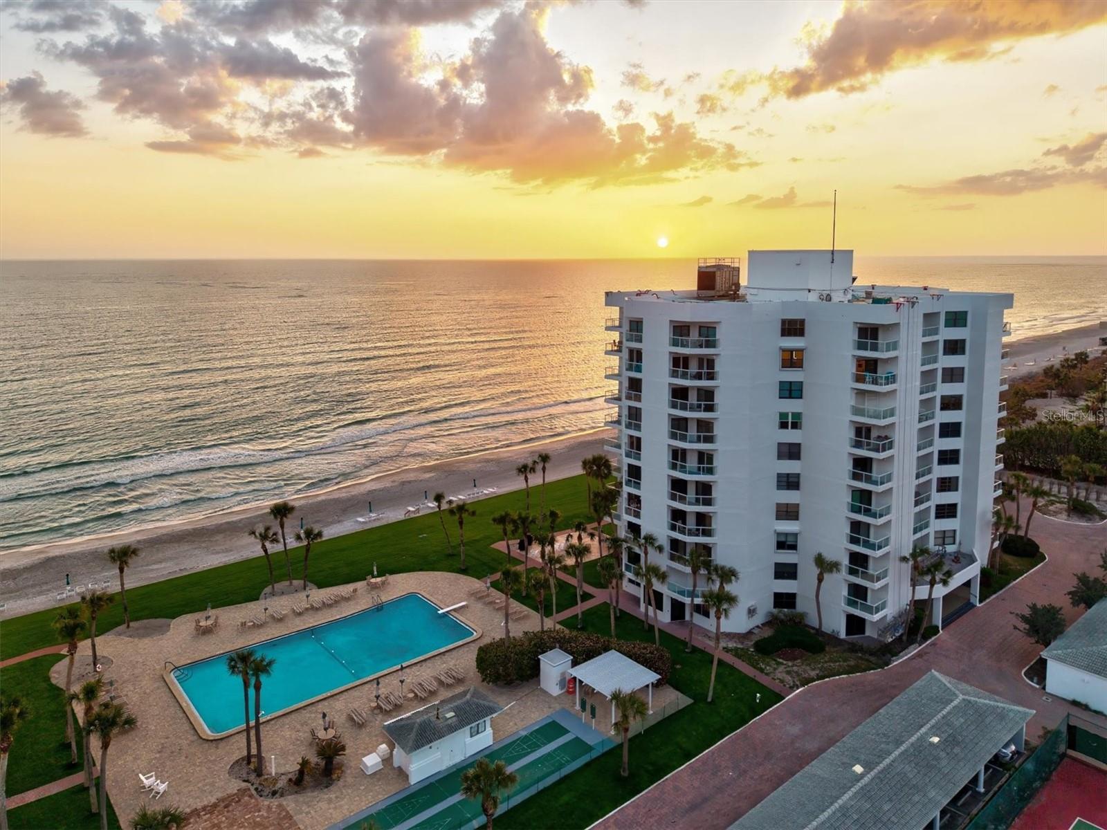 PRIVATEER NORTH - Residential