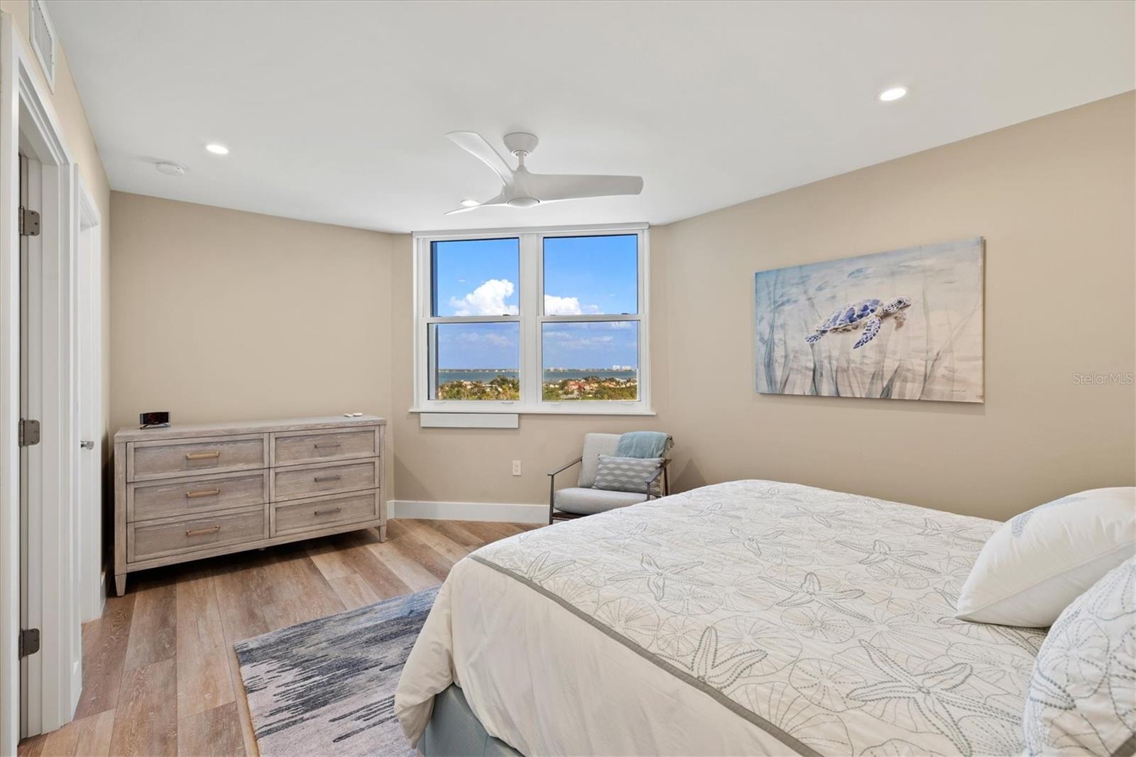 PRIVATEER NORTH - Residential