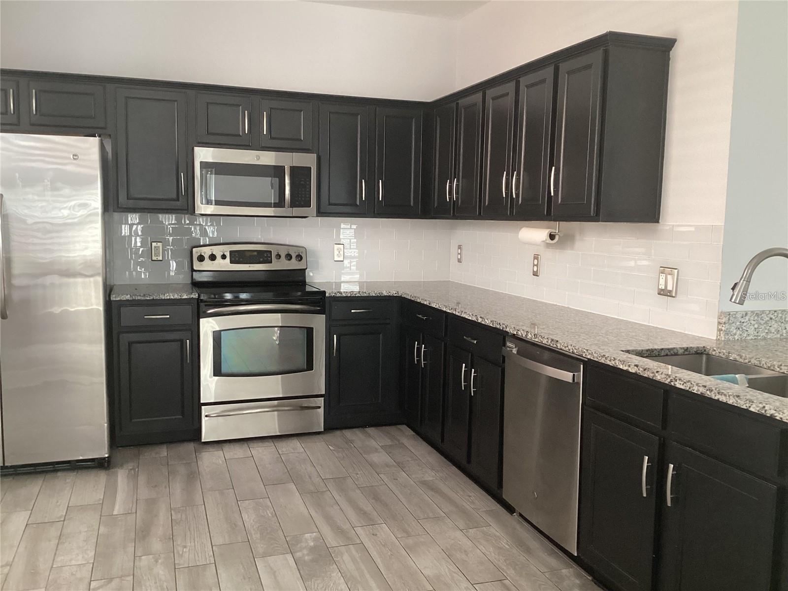 PEMBERLY PINES - Residential Lease