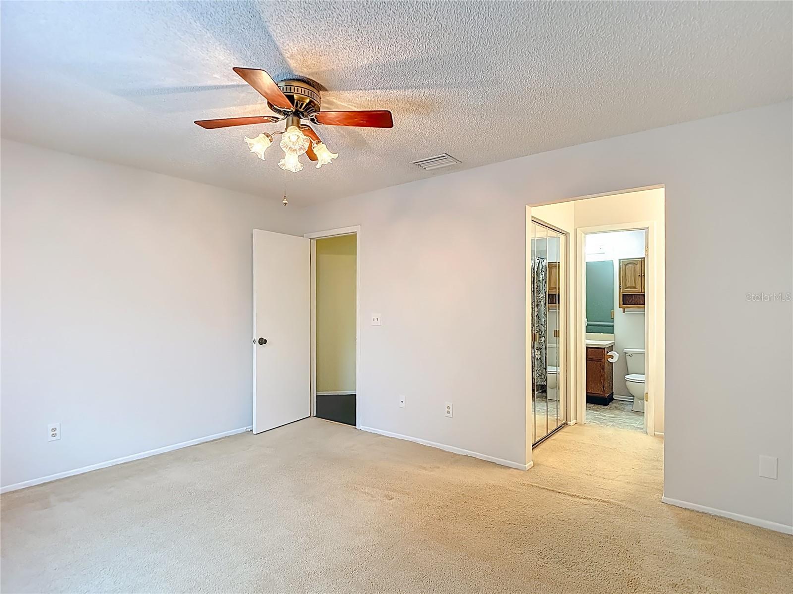 LE CLARE SHORES - Residential