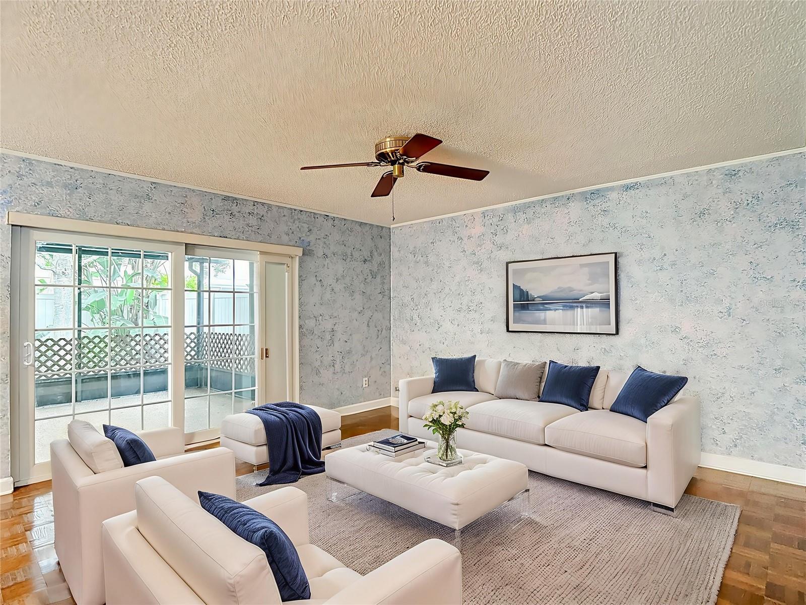 LE CLARE SHORES - Residential