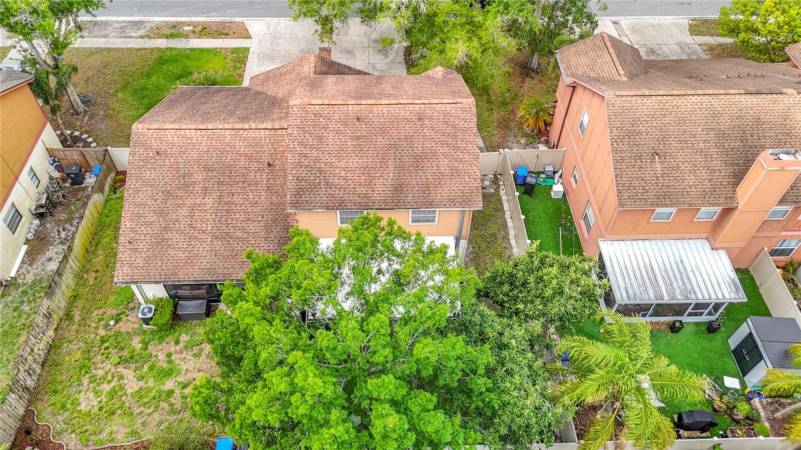 LE CLARE SHORES - Residential