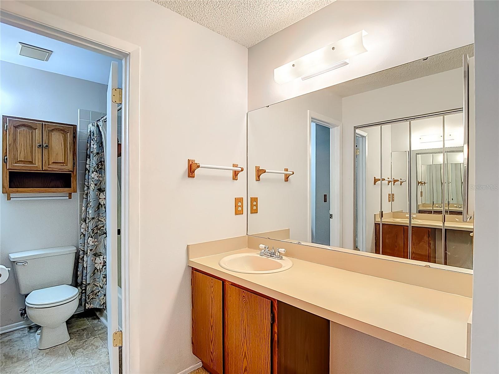 LE CLARE SHORES - Residential