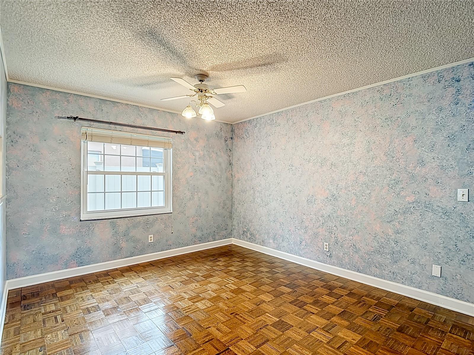 LE CLARE SHORES - Residential