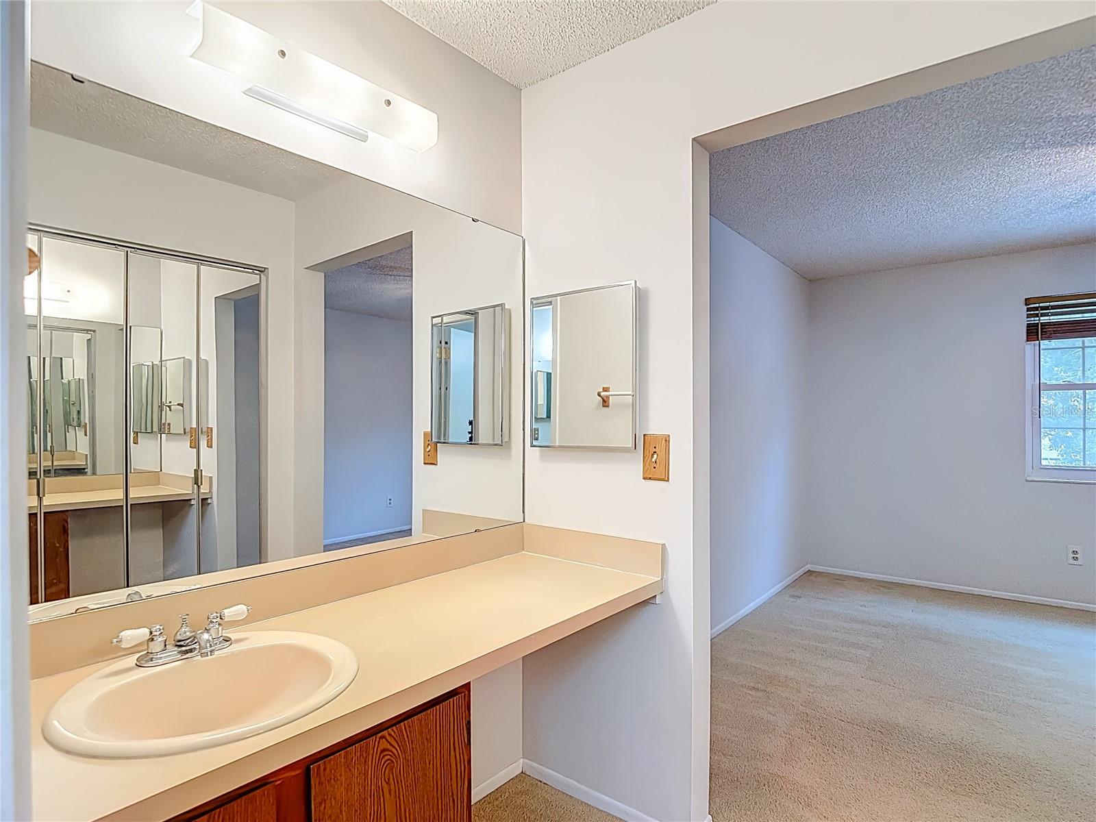 LE CLARE SHORES - Residential