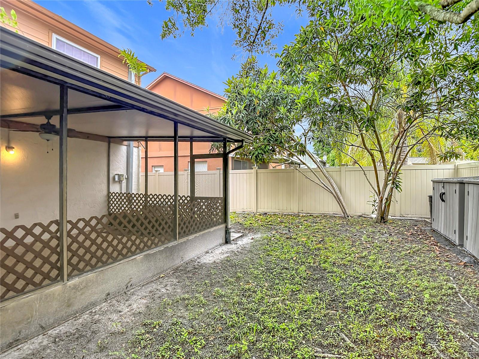 LE CLARE SHORES - Residential