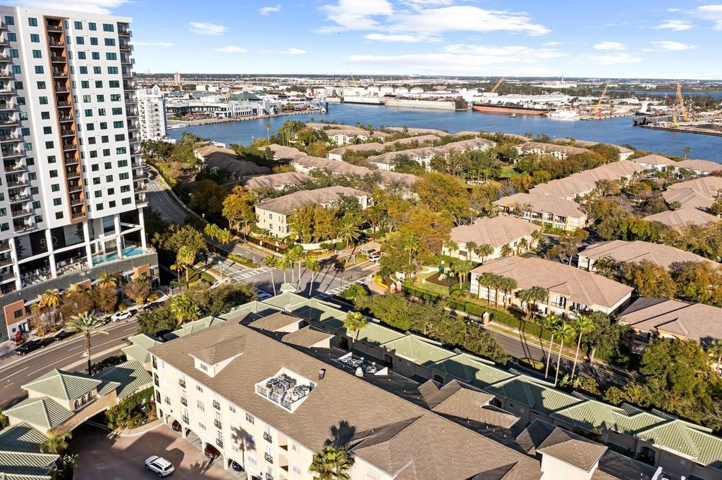 Photo of 501 Knights Run #4105, Tampa, FL 33602 (MLS # TB8468879)