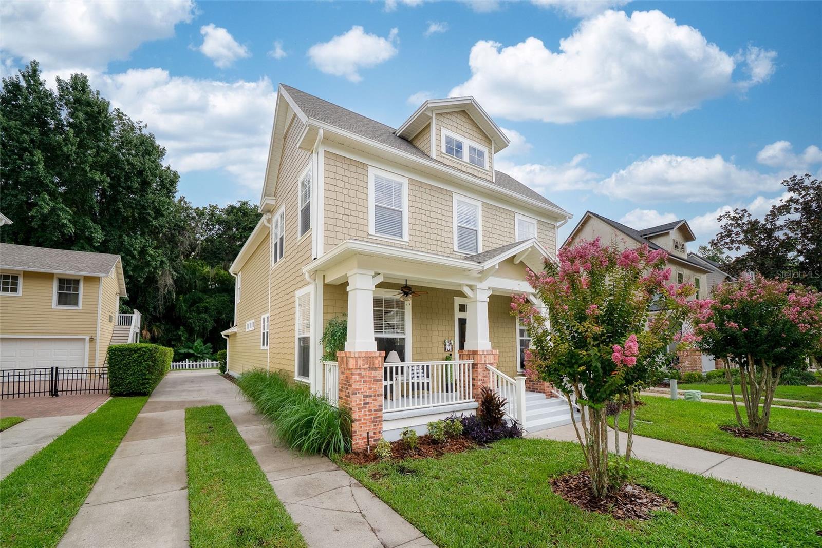 1103 BANKS ROSE COURT