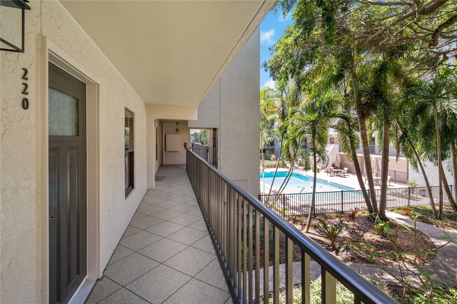 105 4TH AVENUE NE 220