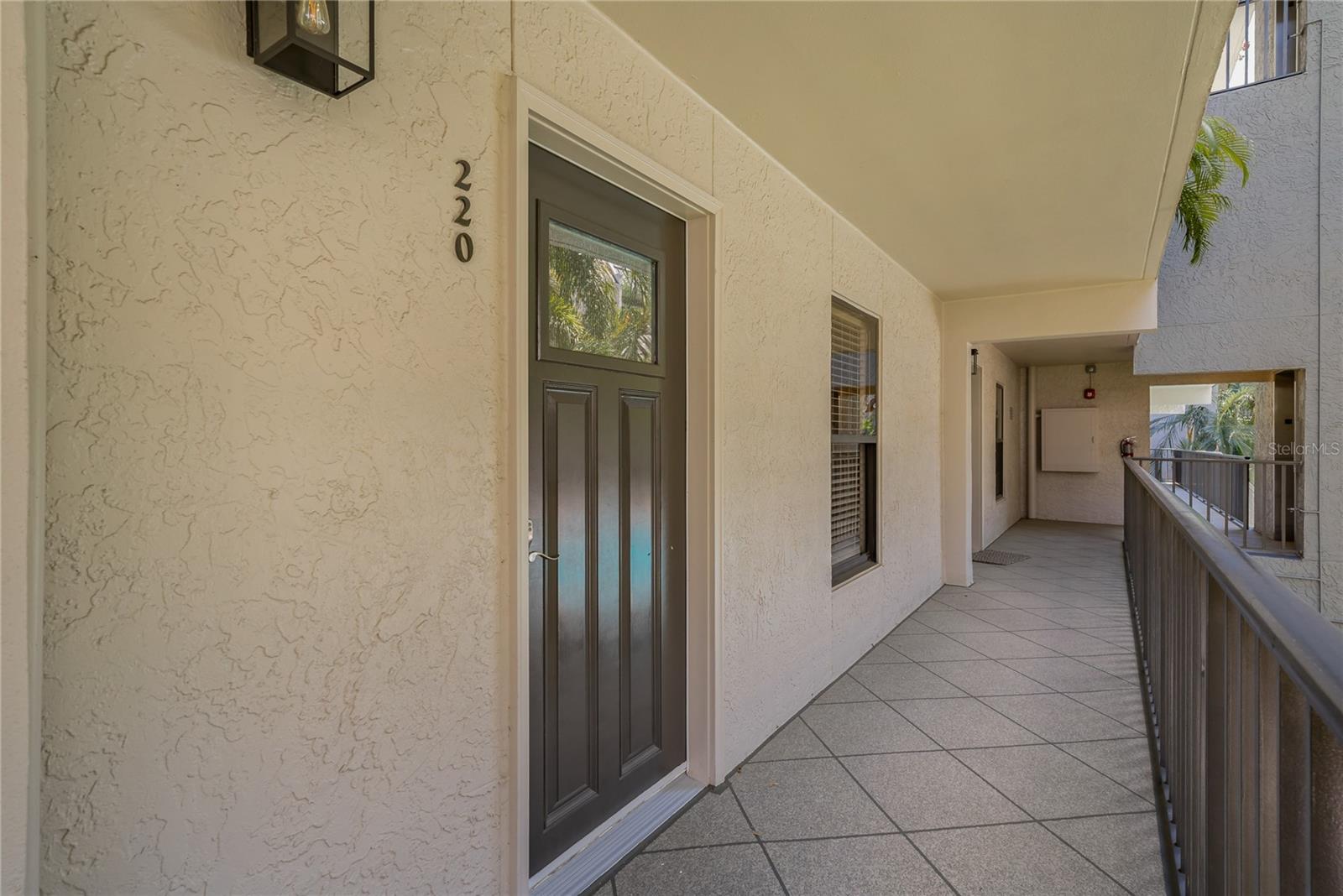 105 4TH AVENUE NE 220