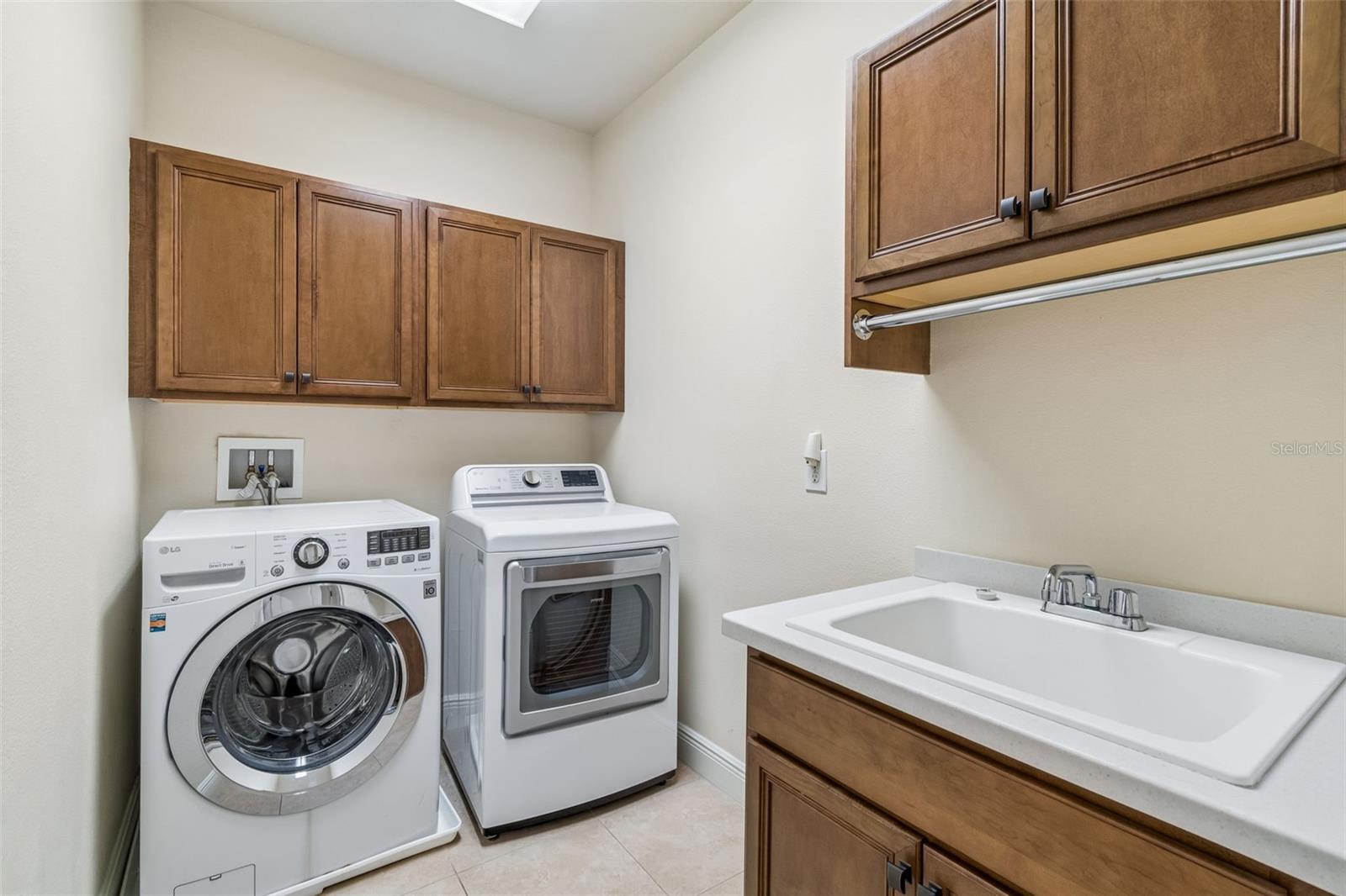 VIRGINIA TERRACE - Residential