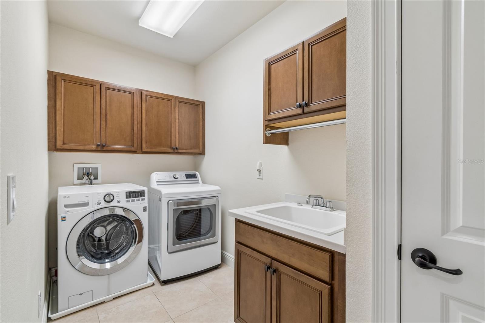 VIRGINIA TERRACE - Residential