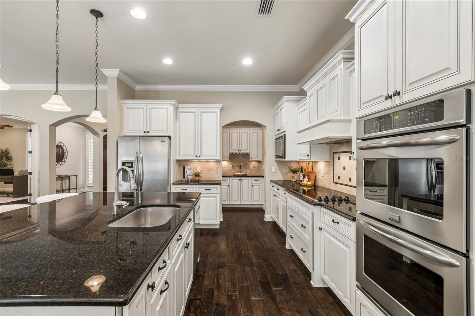 VIRGINIA TERRACE - Residential