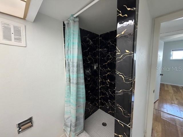 CONTINENTAL TOWERS CONDO - Residential Lease