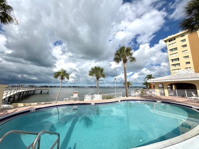 CONTINENTAL TOWERS CONDO - Residential Lease