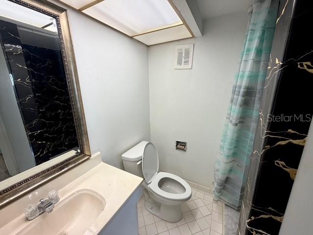 CONTINENTAL TOWERS CONDO - Residential Lease