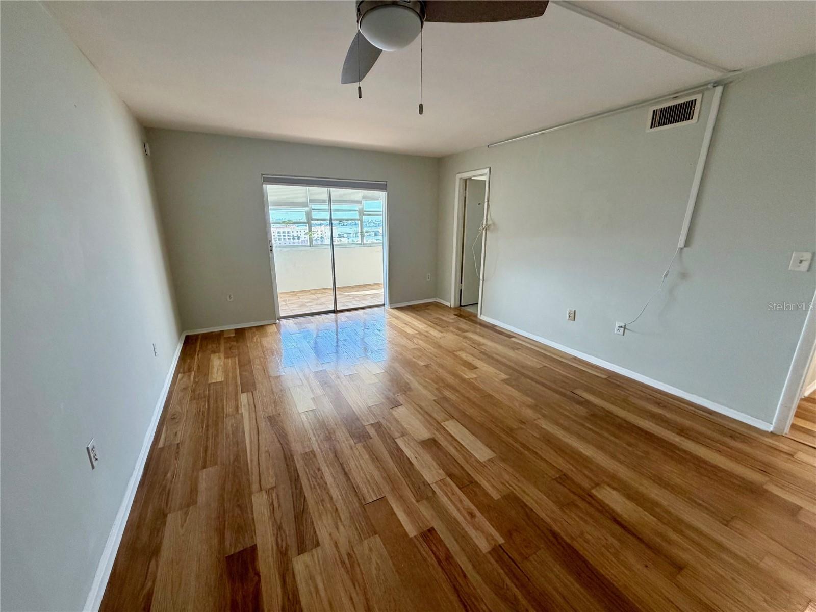 CONTINENTAL TOWERS CONDO - Residential Lease