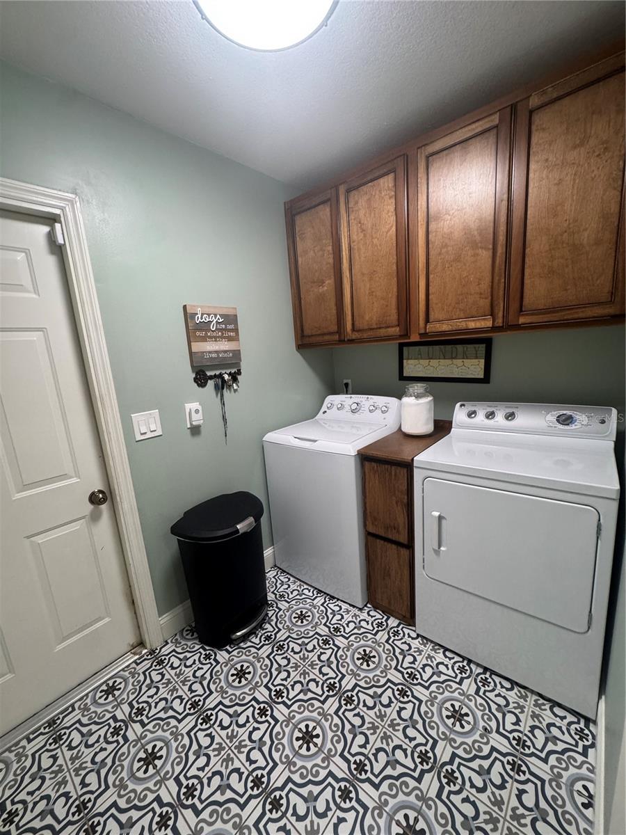 LAKE PADGETT ESTATES - Residential