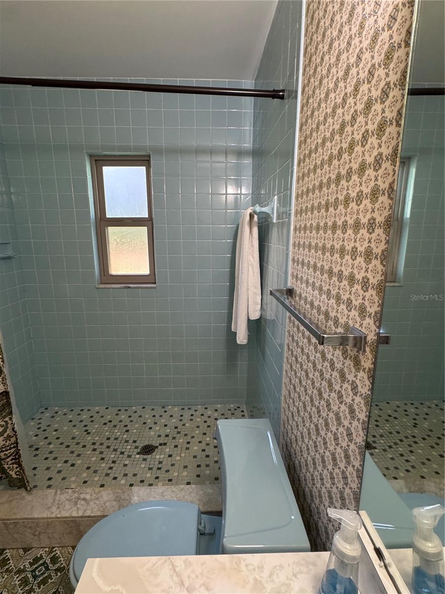LAKE PADGETT ESTATES - Residential
