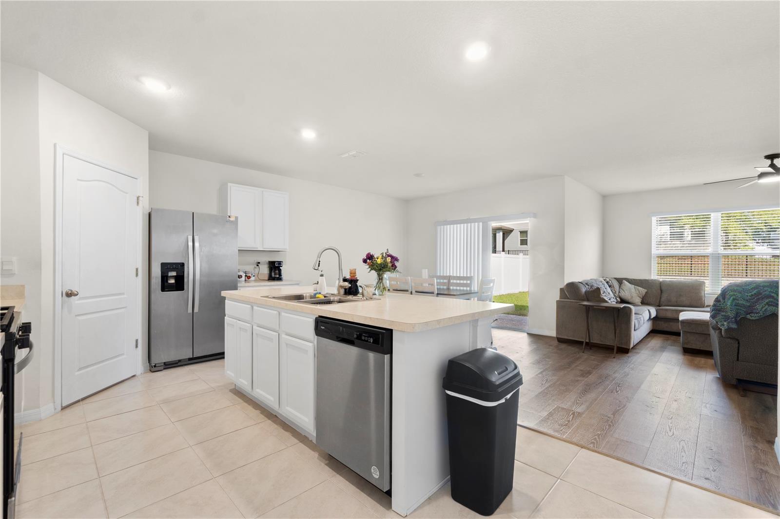 LAKE DENHAM ESTATES - Residential