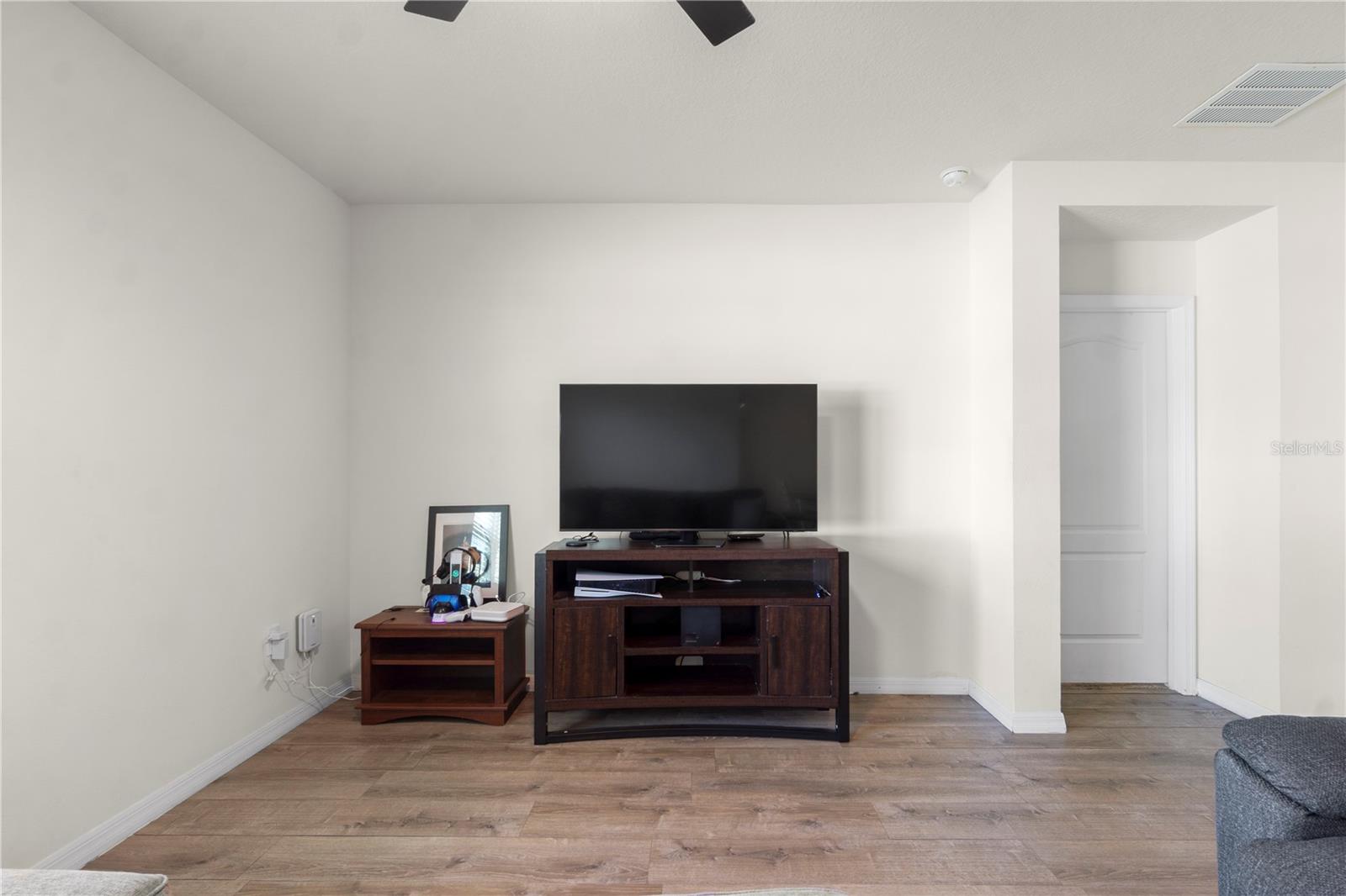 LAKE DENHAM ESTATES - Residential