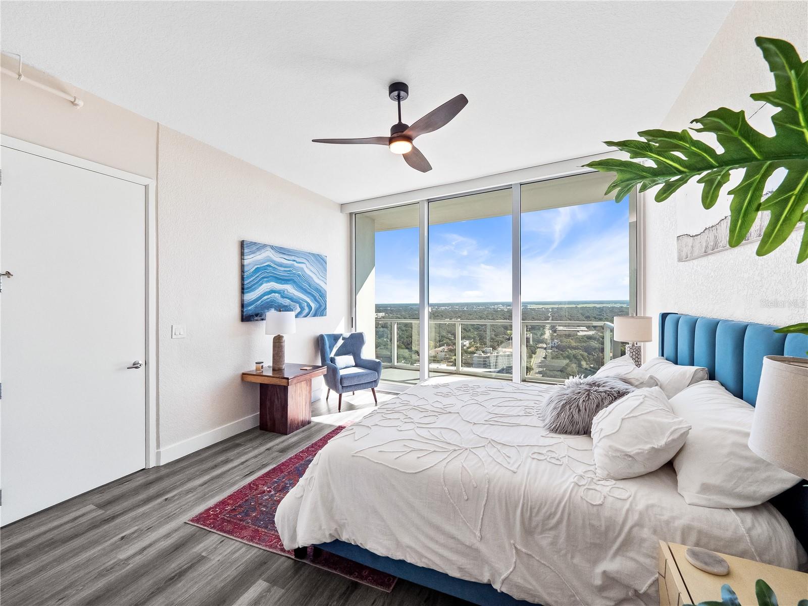 VUE/LK EOLA - Residential