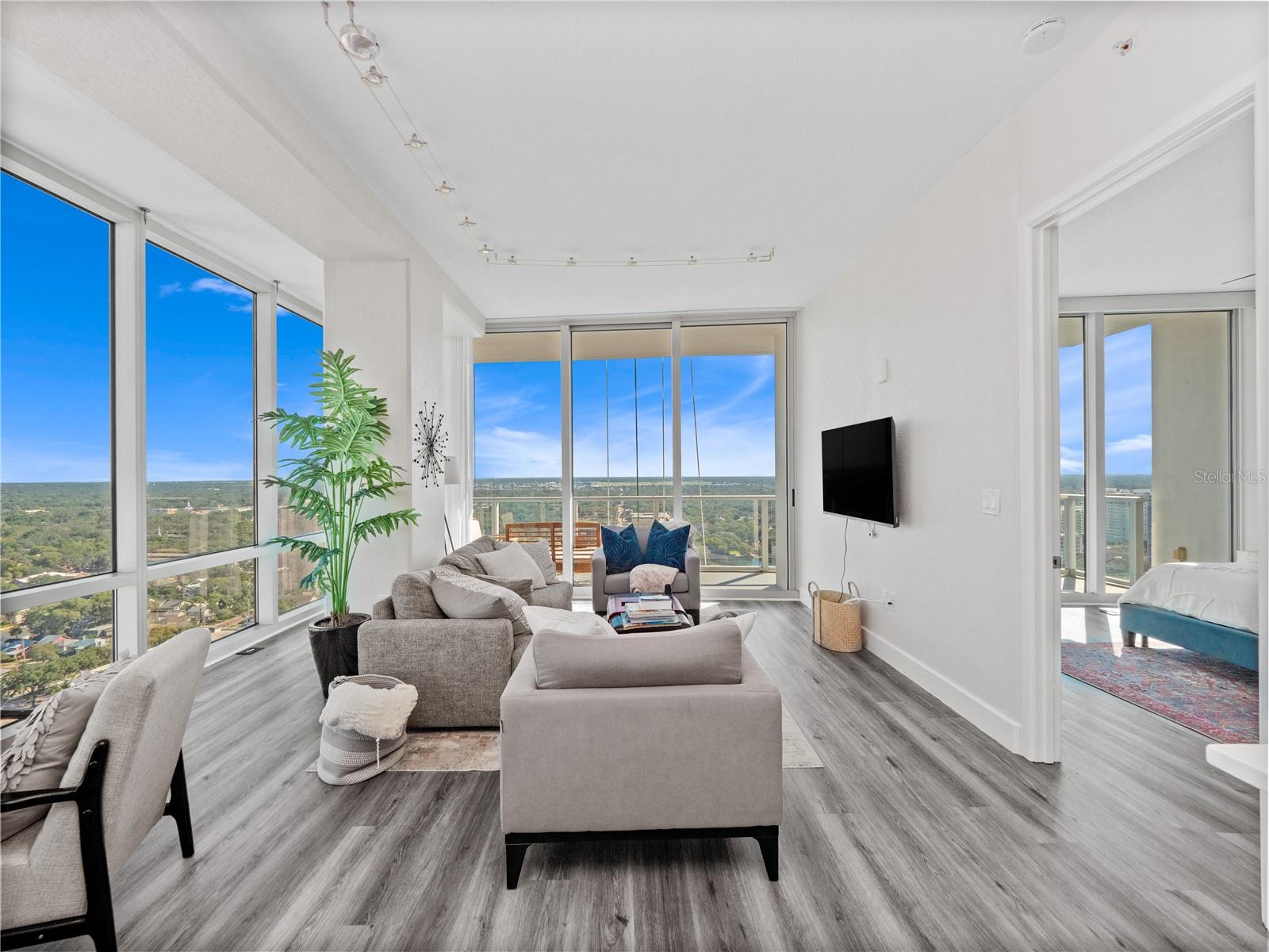 VUE/LK EOLA - Residential
