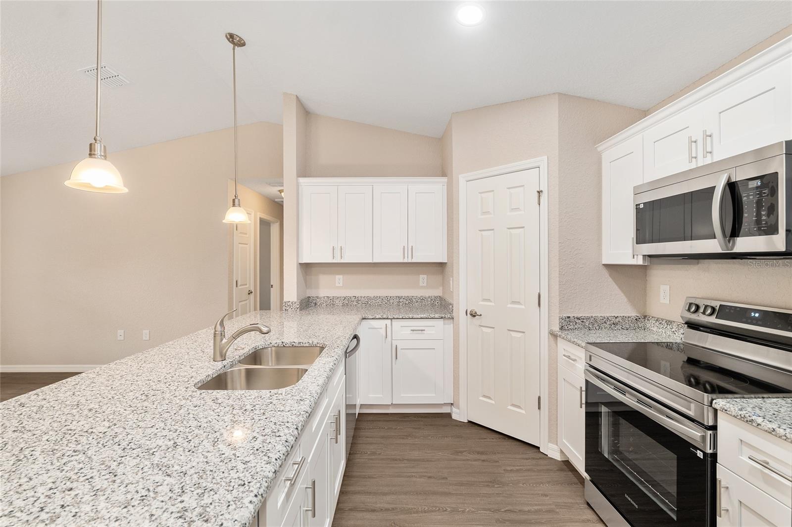 BELLEVIEW HEIGHTS ESTATE - Residential