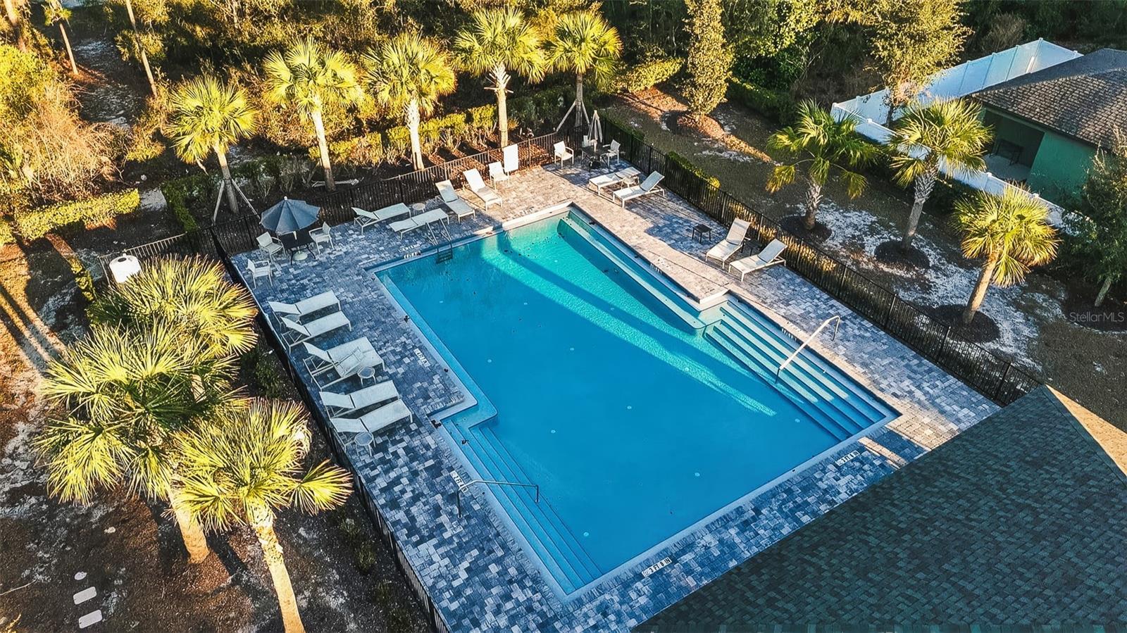 LINCOLN OAKS - Residential