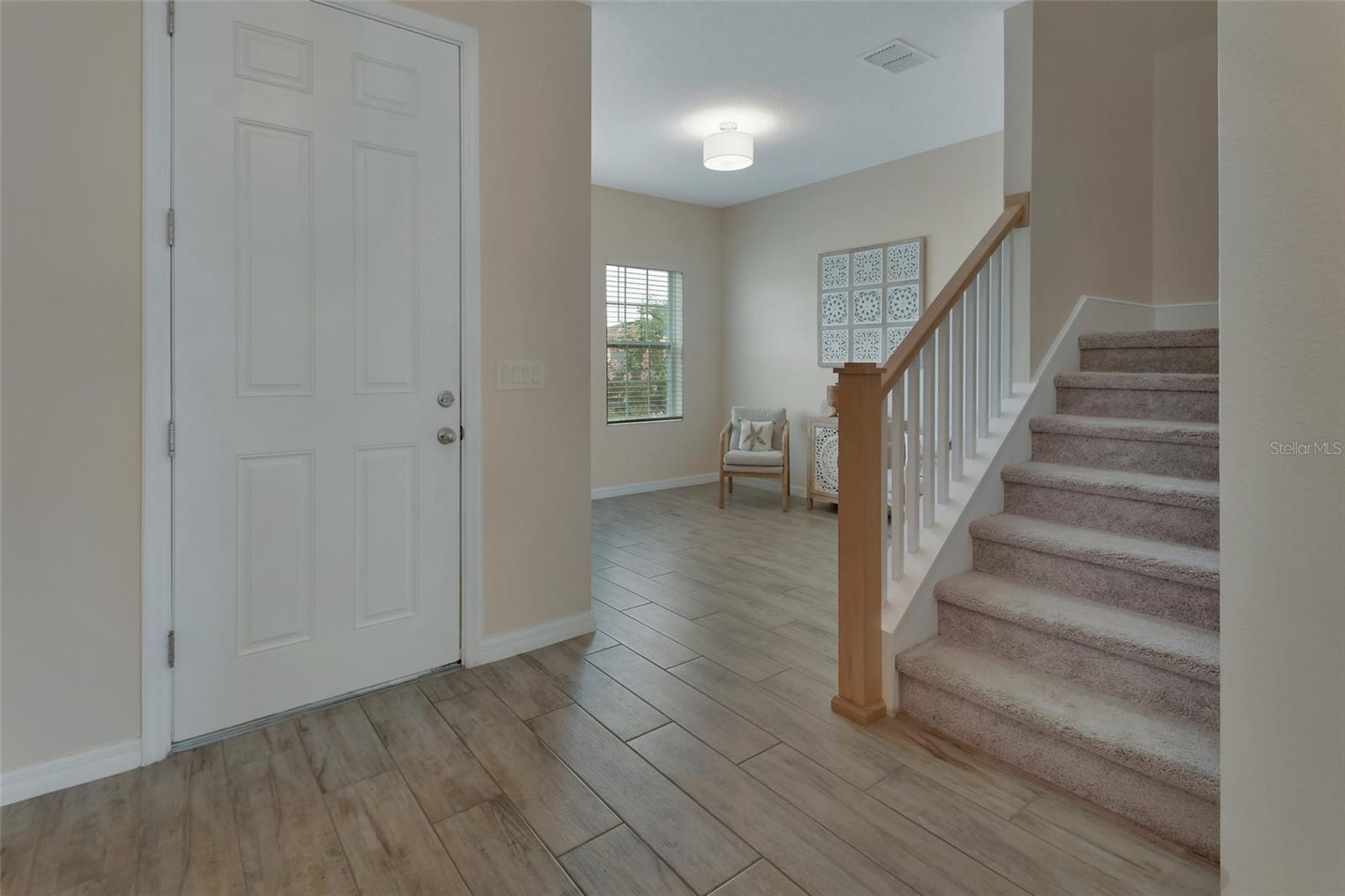 LINCOLN OAKS - Residential