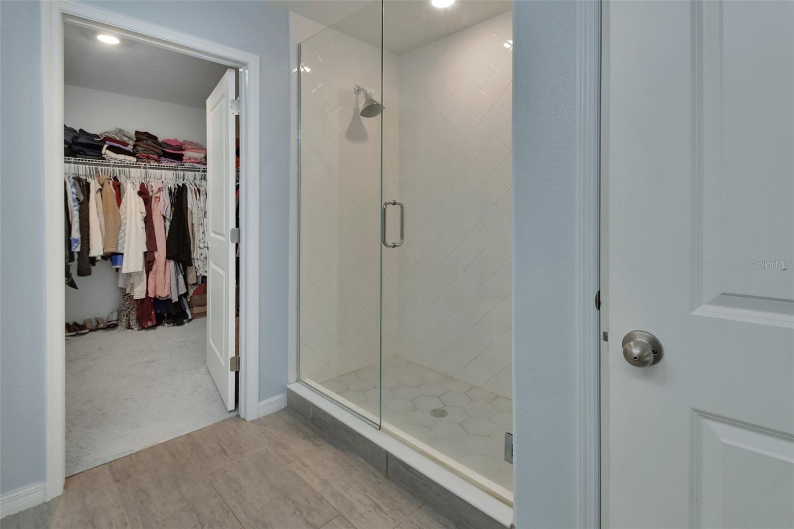 LINCOLN OAKS - Residential