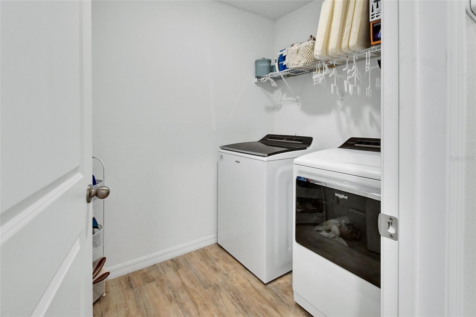 LINCOLN OAKS - Residential