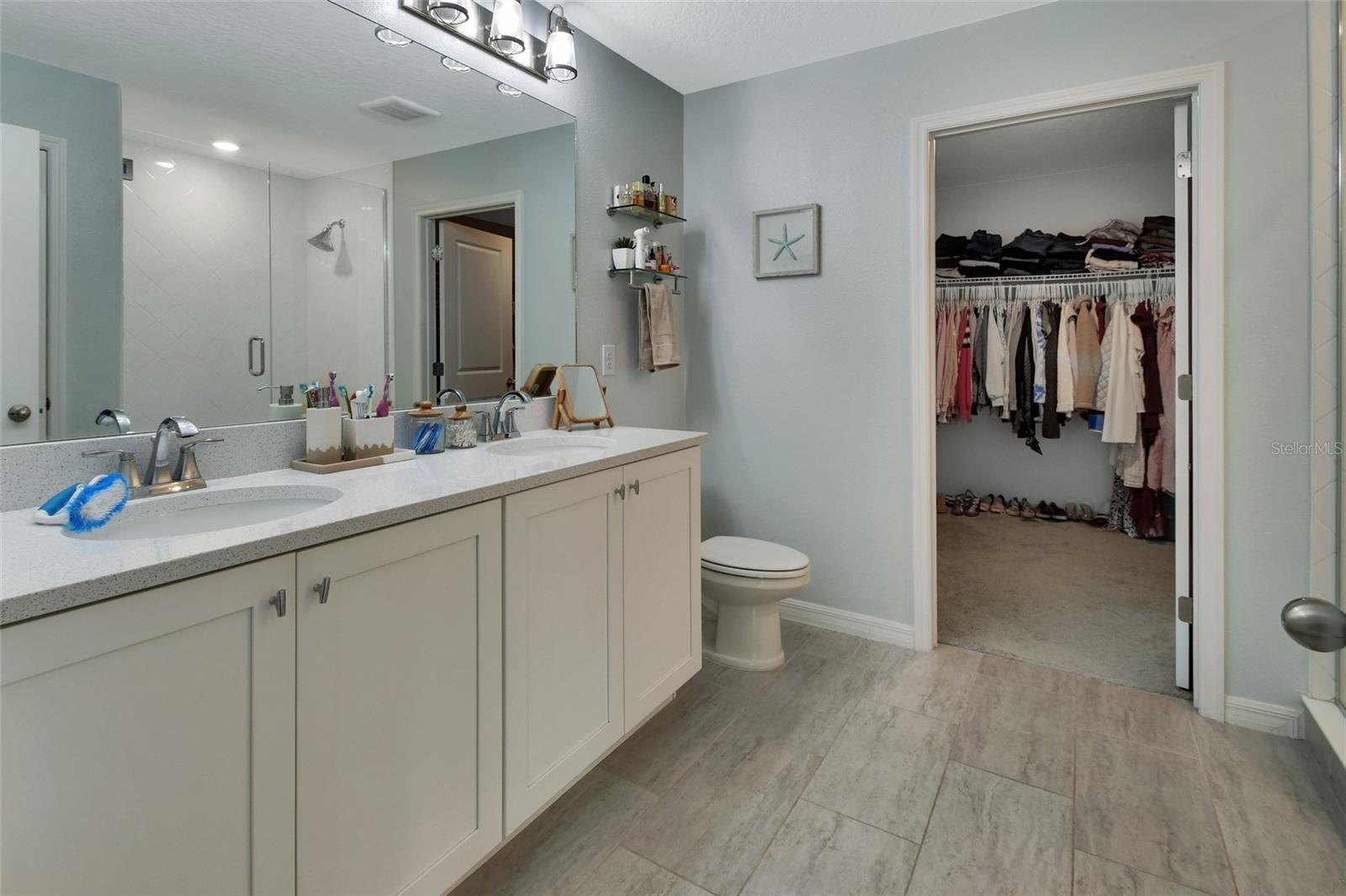 LINCOLN OAKS - Residential