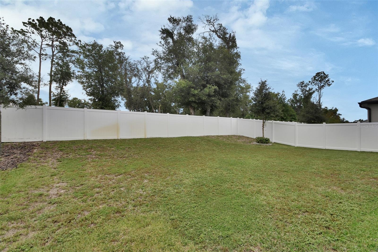 LINCOLN OAKS - Residential