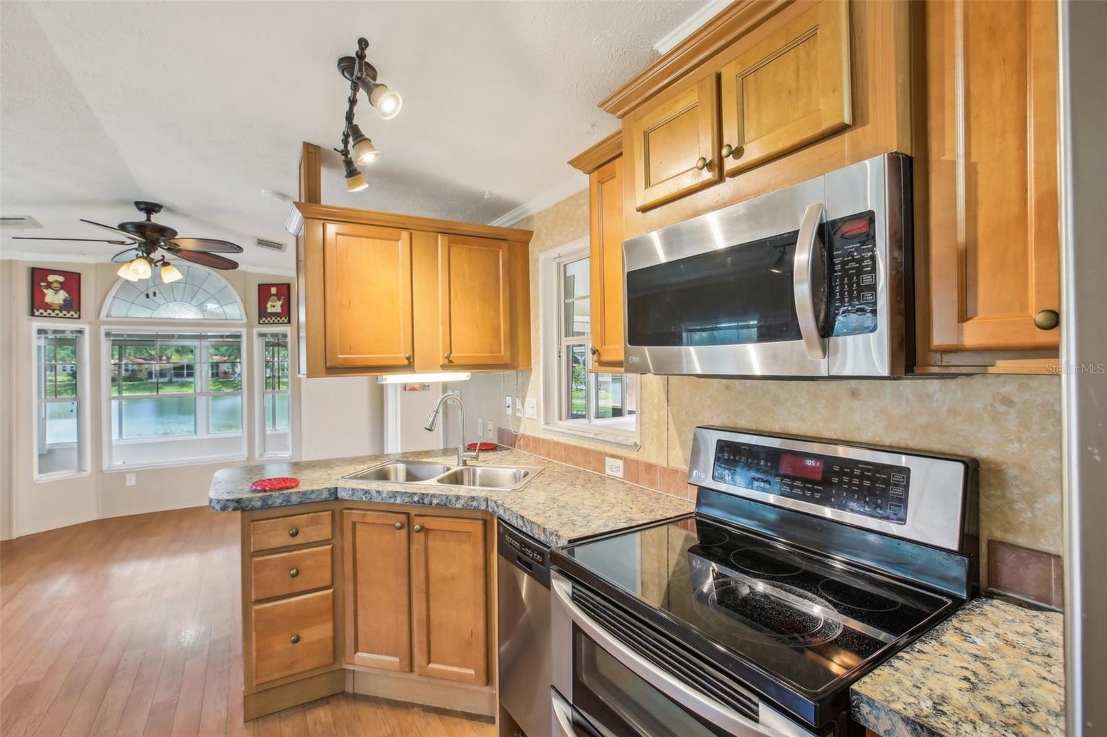 CALIENTE CASITA VILLAGE - Residential Lease