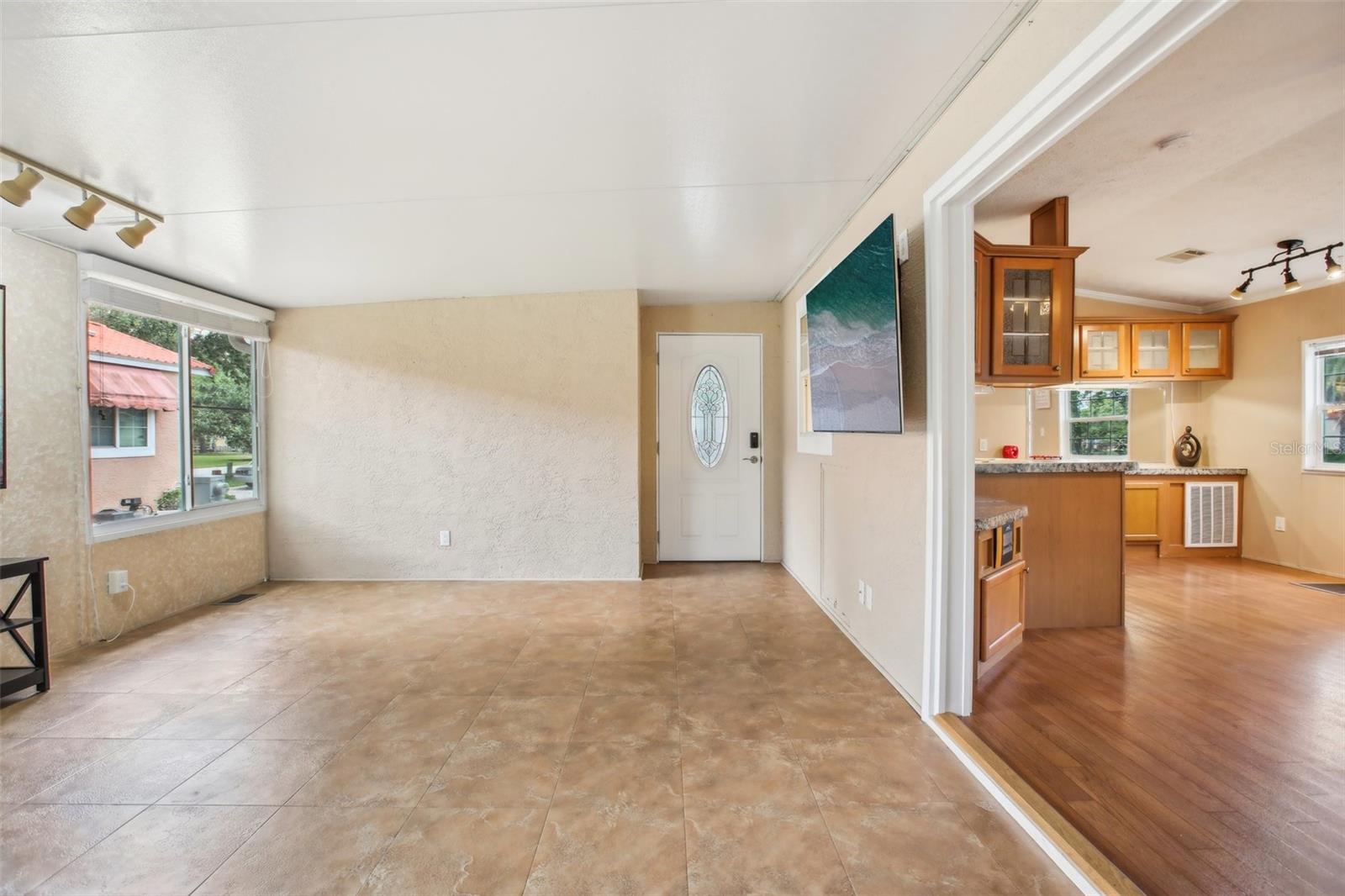 CALIENTE CASITA VILLAGE - Residential Lease