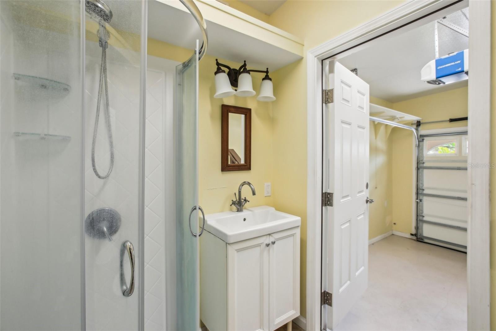 CALIENTE CASITA VILLAGE - Residential Lease