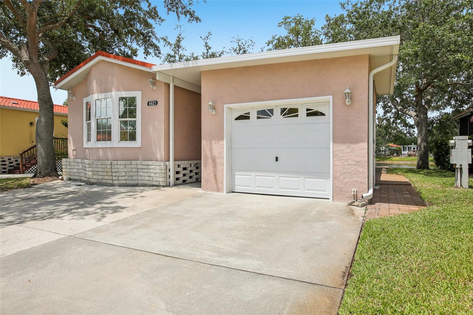 CALIENTE CASITA VILLAGE - Residential Lease