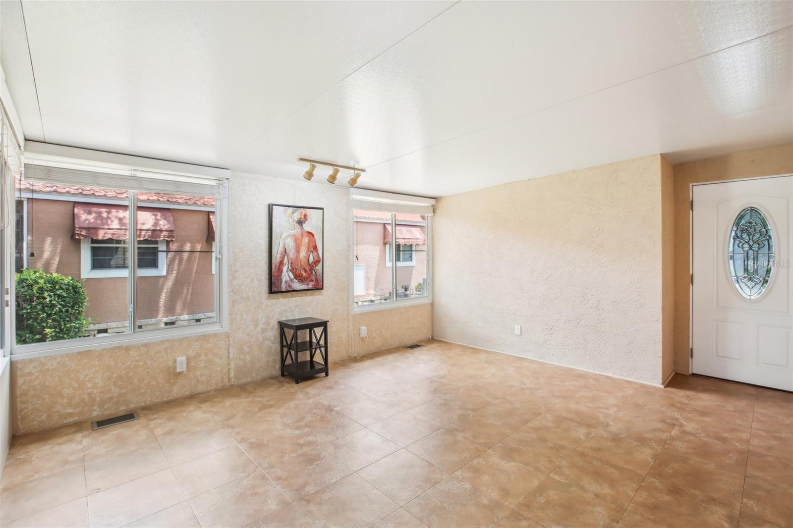 CALIENTE CASITA VILLAGE - Residential Lease