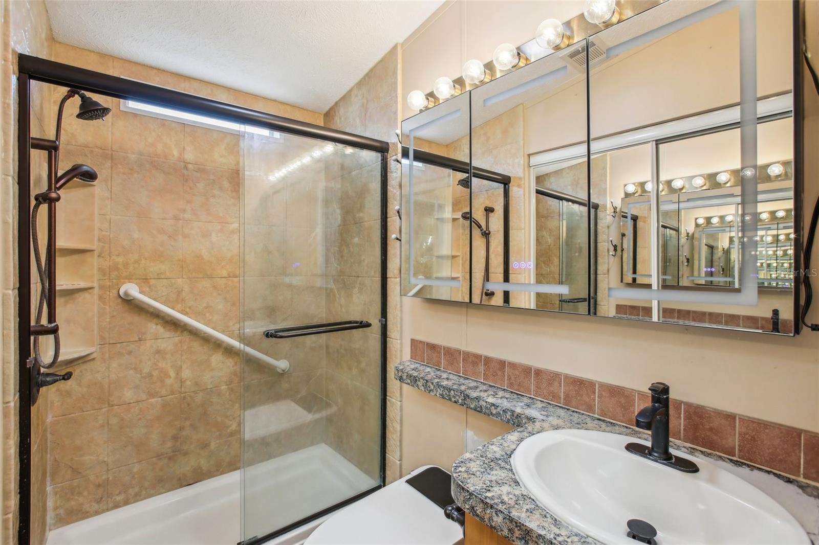 CALIENTE CASITA VILLAGE - Residential Lease