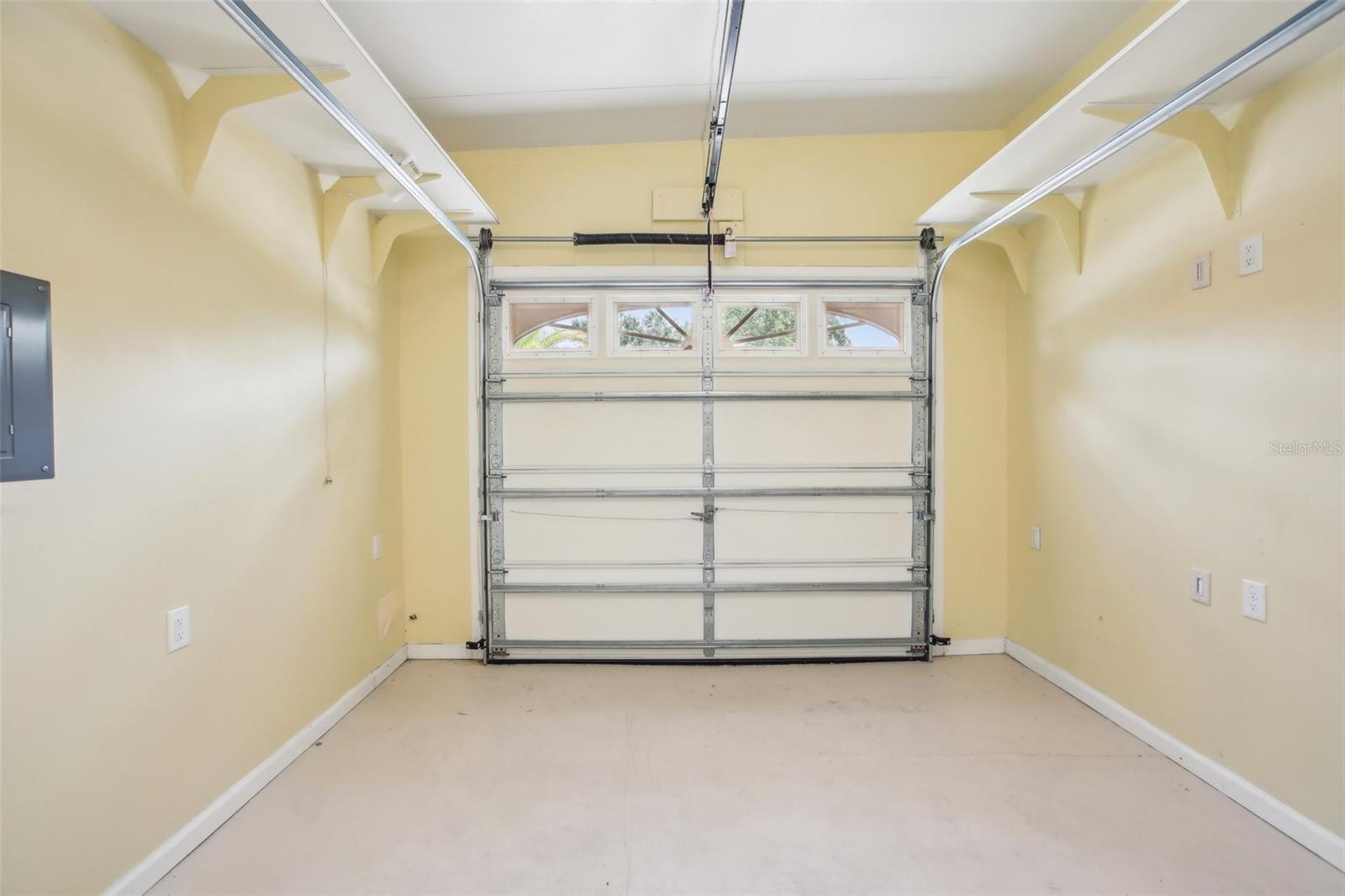 CALIENTE CASITA VILLAGE - Residential Lease