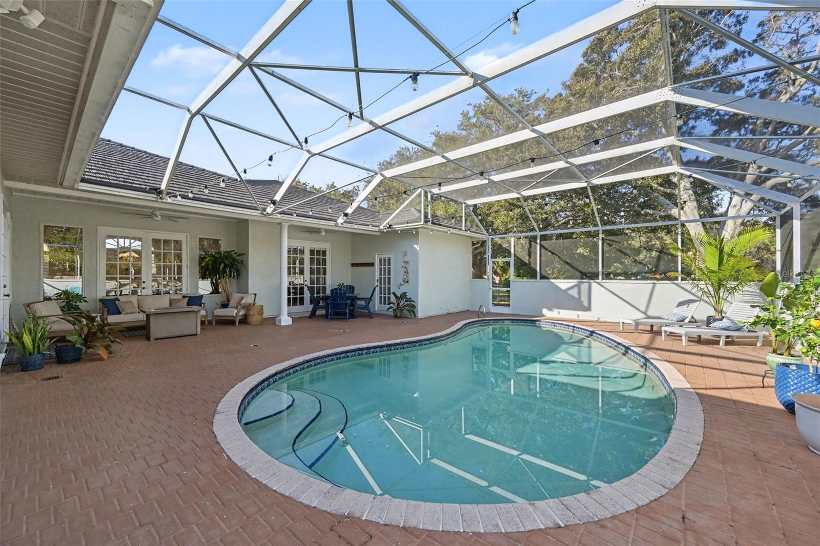 EGRETS COVE - Residential