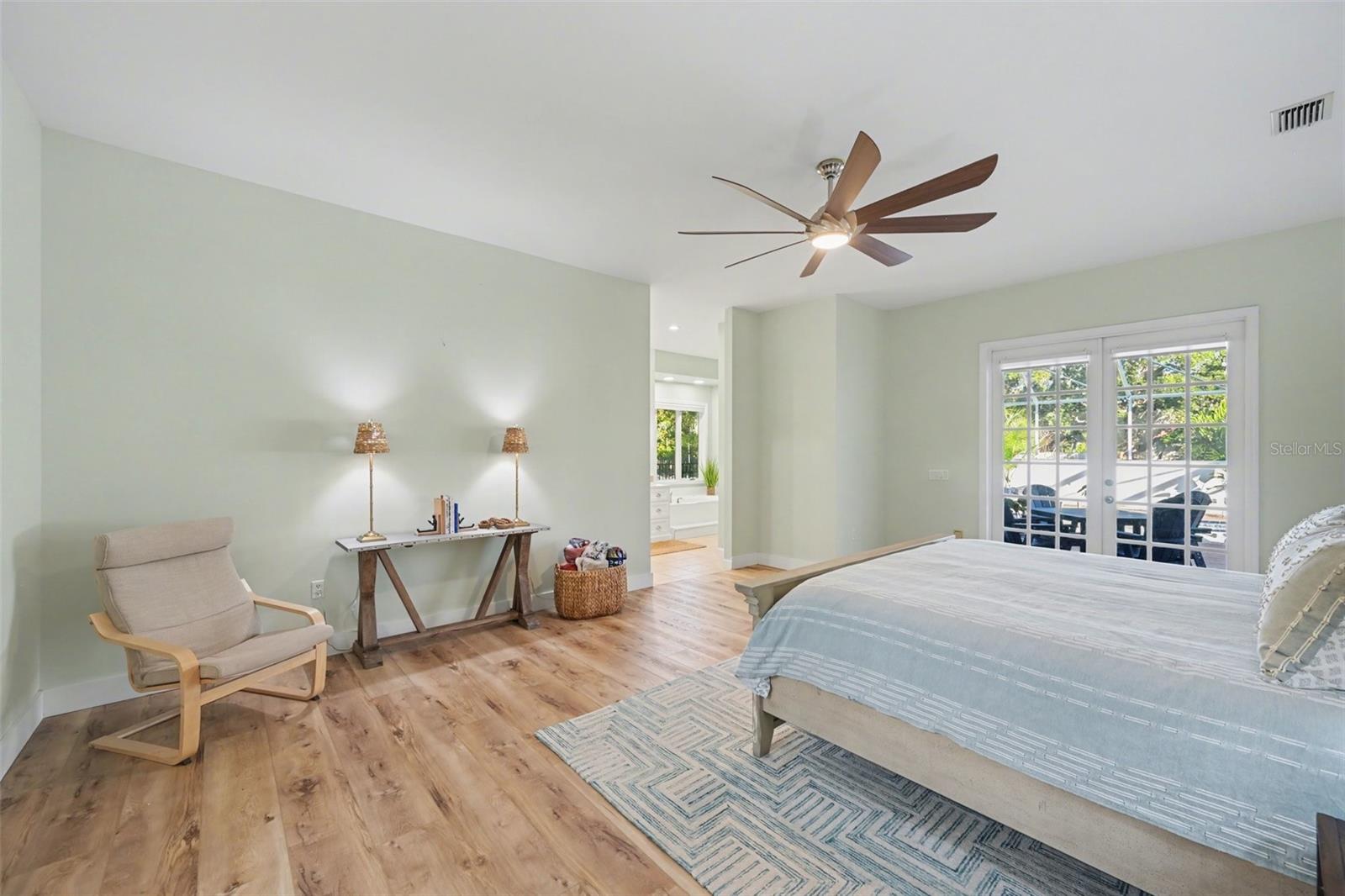 EGRETS COVE - Residential